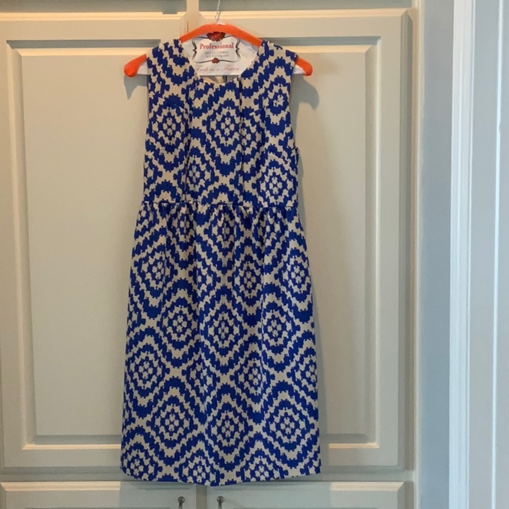 Maternity dress size medium dry cleaned and ready to go